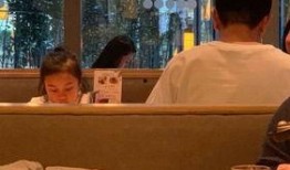 娱乐圈吃瓜的两人,娱乐圈两大瓜王联手揭秘幕后真相